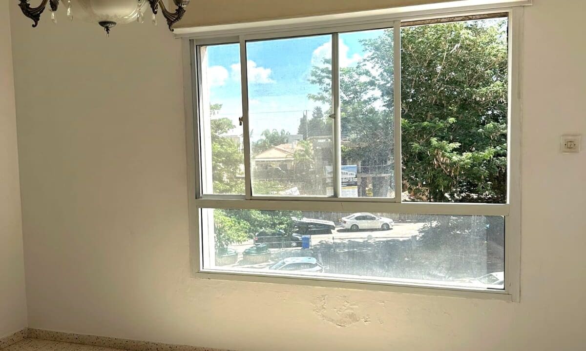 דירה למכירה בפרדס חנה-כרכור: 3 חדרים מעולה בשכונת נווה פרדסים