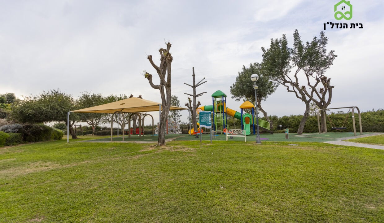 דירה למכירה בקיסריה: דירת 3 חדרים יוקרתית בנאות גולף קיסריה!