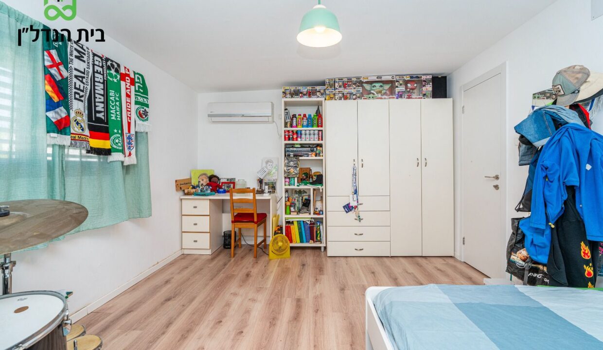 דו-משפחתי למכירה בפרדס חנה-כרכור: נכס מרשים בשכונת יפה נוף