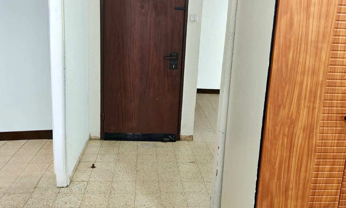 נמכר! - דירה בבנימינה: 3 חדרים, פינוי בינוי בגבעת חן