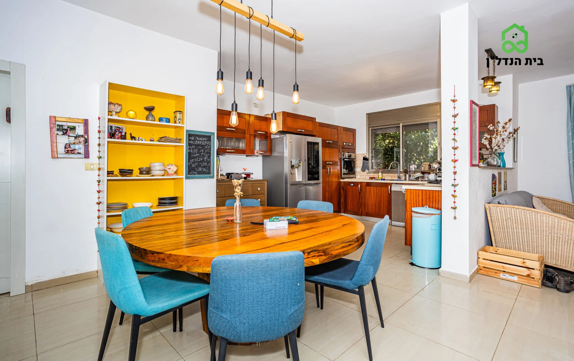 בית למכירה בפרדס חנה-כרכור - פינתי שטוח: 5 חדרים בשכונת יפה נוף