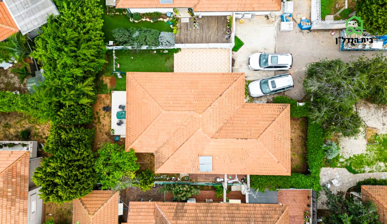 בית שטוח למכירה בפרדס חנה-כרכור: 4 חדרים על שטח גדול