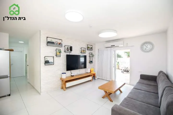 דירת גן למכירה בפרדס חנה-כרכור: 4 חדרים בשכונת נווה פרדסים