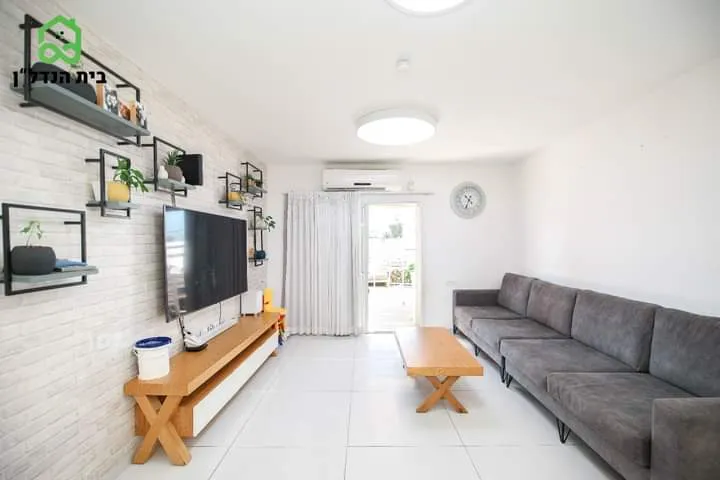 דירת גן למכירה בפרדס חנה-כרכור: 4 חדרים בשכונת נווה פרדסים