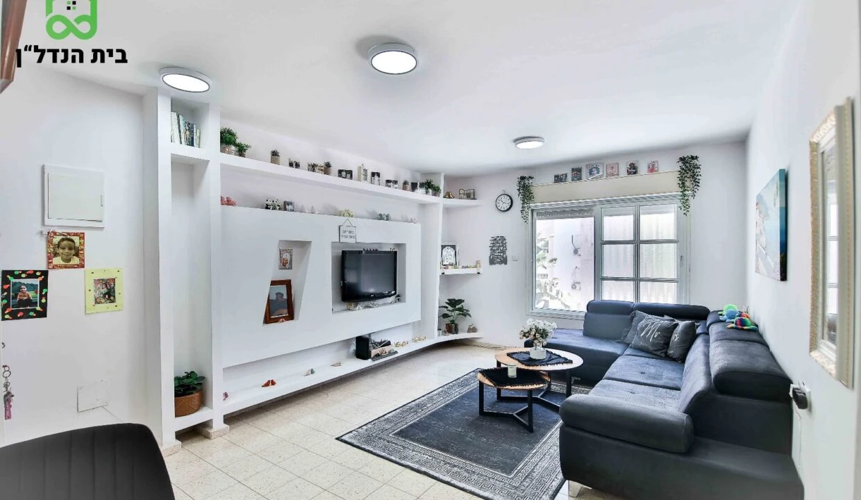 דירה למכירה בפרדס חנה-כרכור: דירת 4 חדרים בבניין בוטיק