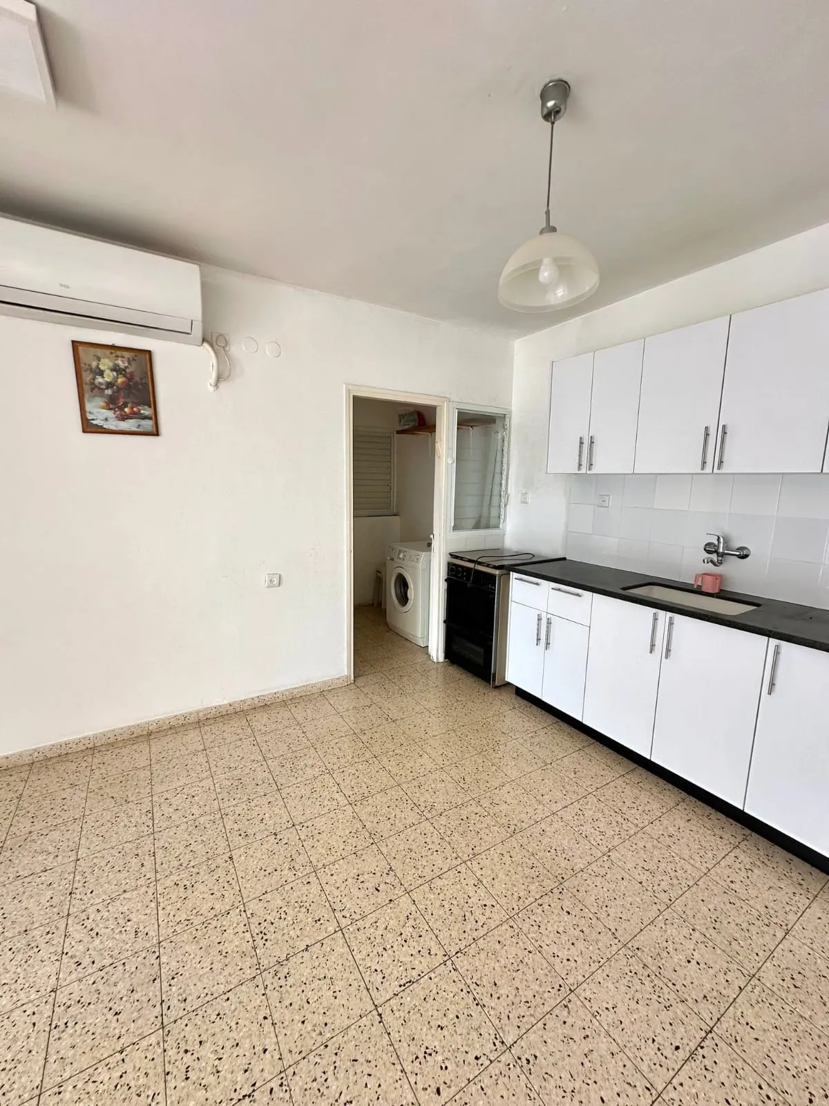 דירה למכירה בפרדס חנה-כרכור: 3 חדרים מעולה בשכונת נווה פרדסים