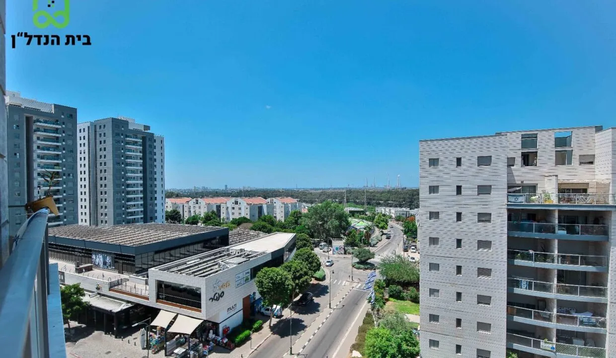 דירה למכירה בפרדס חנה-כרכור: 5 חדרים מרווחת בשכונת נווה פרדסים