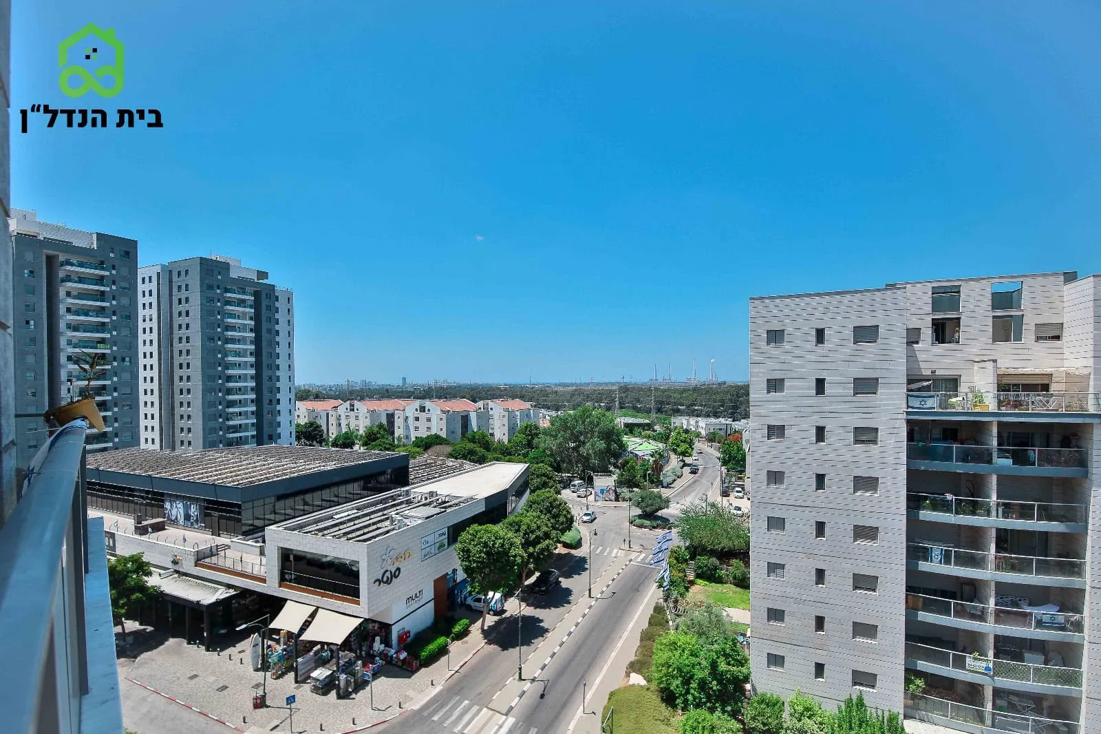 דירה למכירה בפרדס חנה-כרכור: 5 חדרים מרווחת בשכונת נווה פרדסים