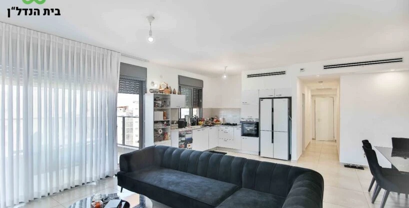 דירה למכירה בפרדס חנה-כרכור: 5 חדרים מרווחת בשכונת נווה פרדסים