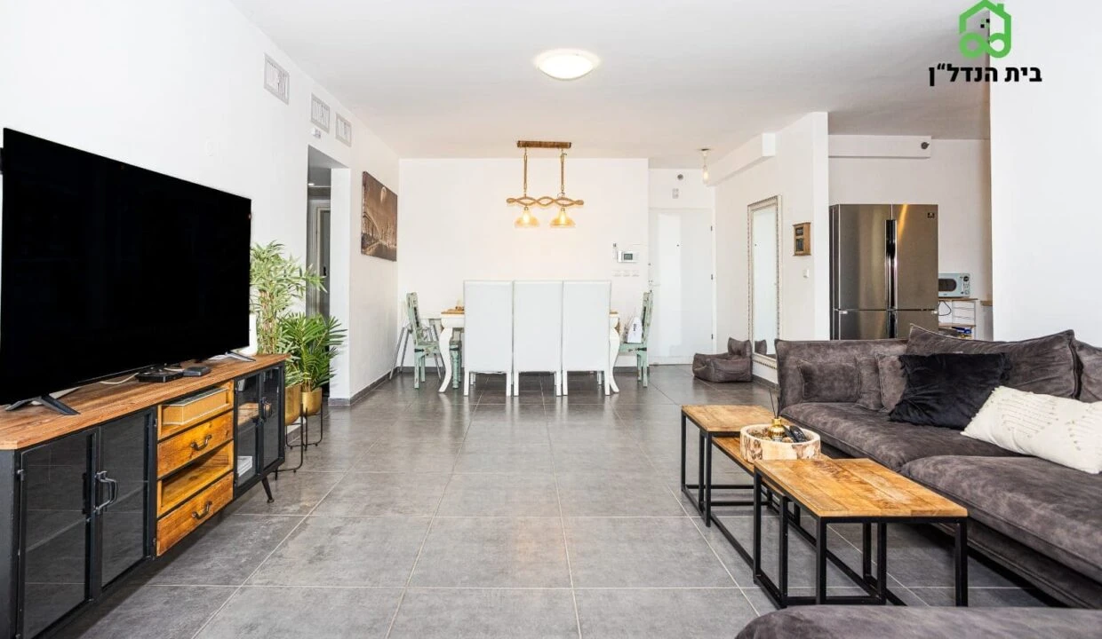 דירה למכירה בפרדס חנה-כרכור: דירת 4 חדרים מעולה בשכונת נווה פרדסים