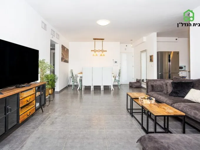 בחריש דירת 4 חדרים בשכונת פרדס חנה