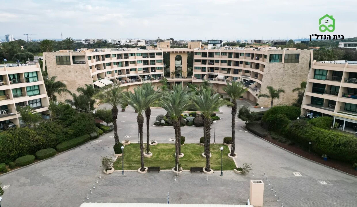 דירה למכירה בקיסריה: דירת 3 חדרים יוקרתית בנאות גולף קיסריה!