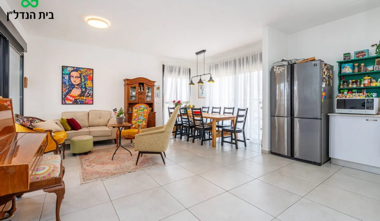 דירה למכירה בפרדס חנה-כרכור: מרווחת ומוארת במיוחד, 5 חדרים בשכונת עומרים המבוקשת