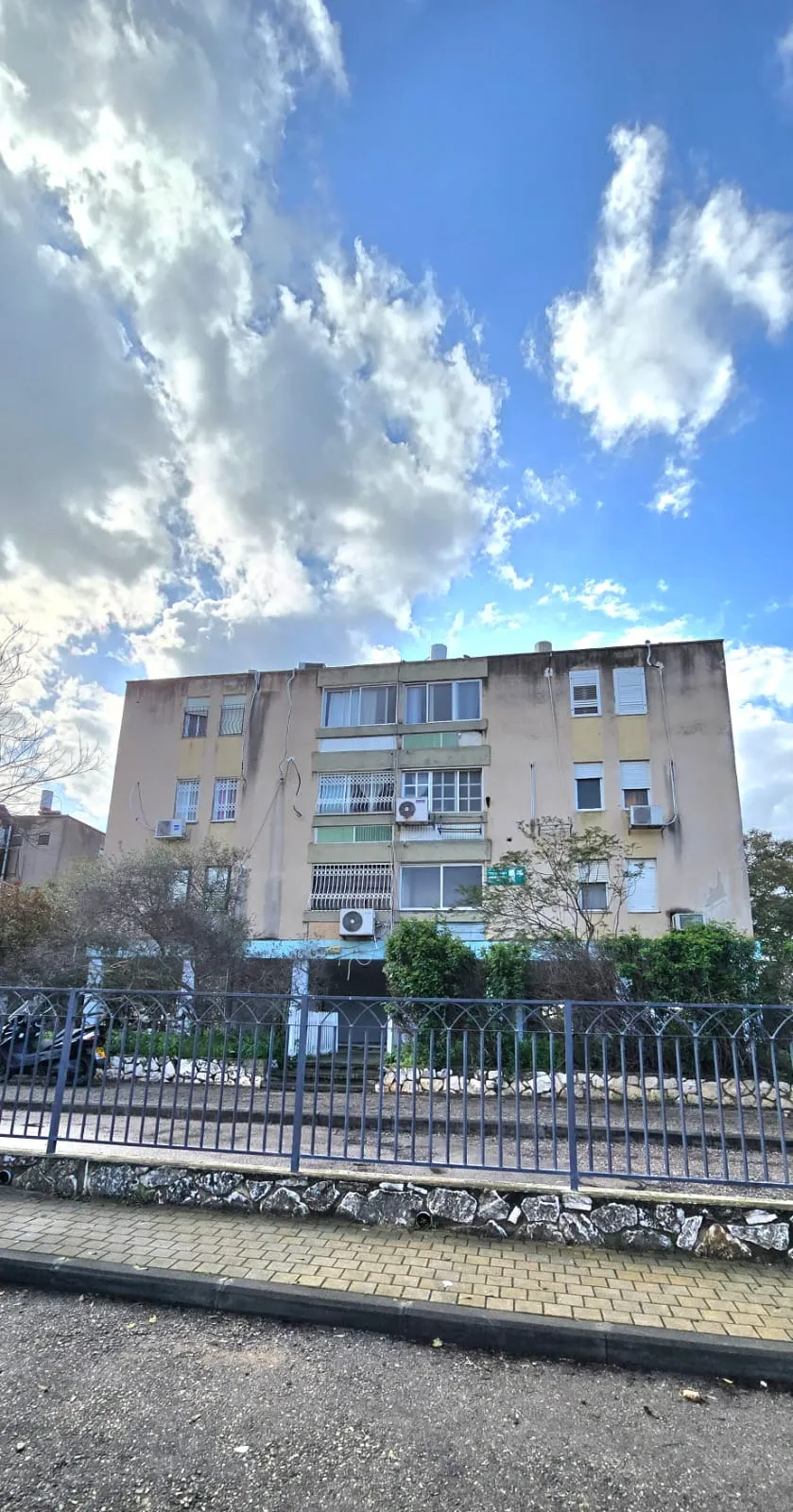 בחריש דירת 3 חדרים בשכונת בנימינה