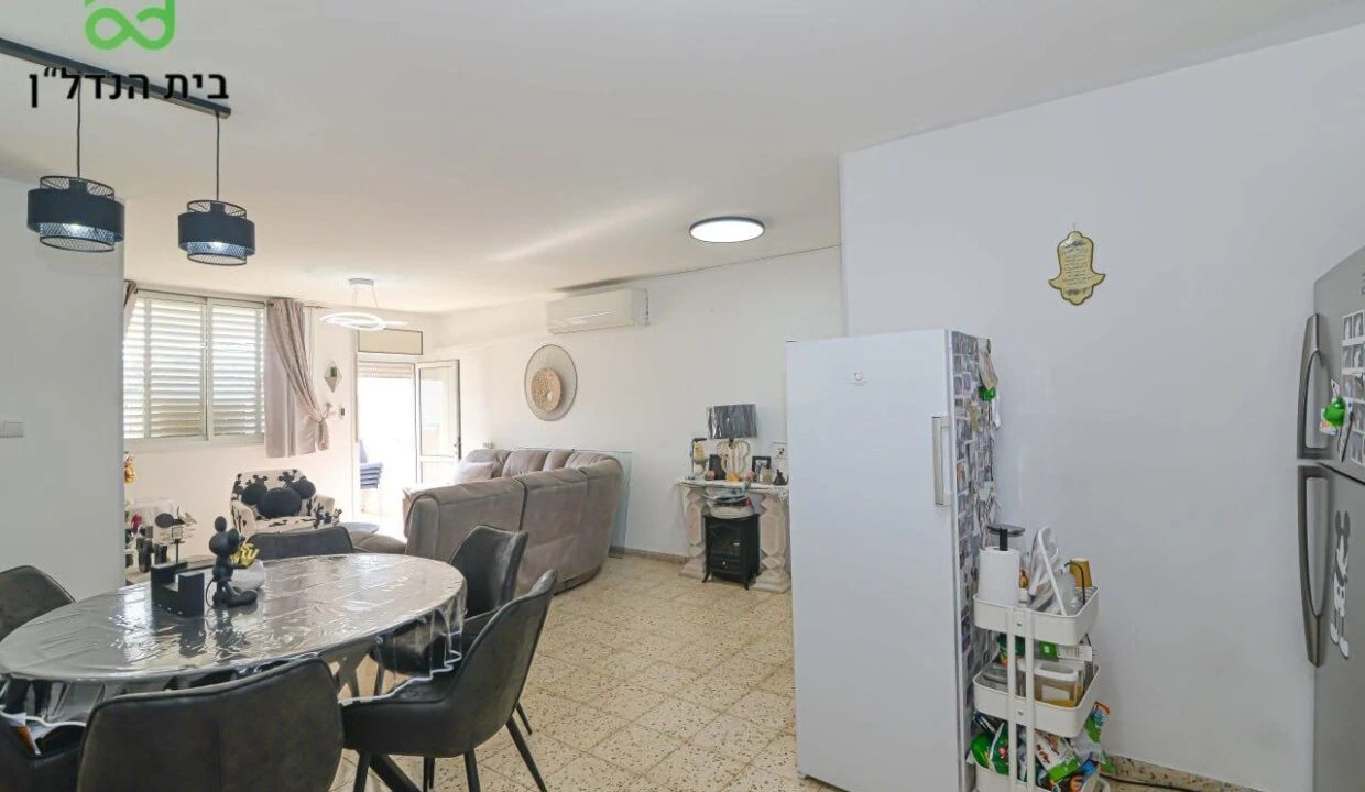 WhatsApp Image 2025-10-20 at 14.47.10