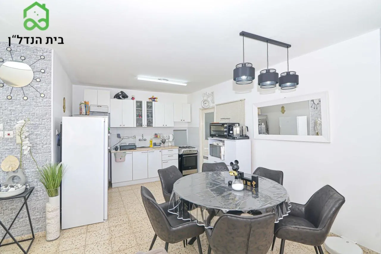 בחריש דירת 3 חדרים בשכונת פרדס חנה