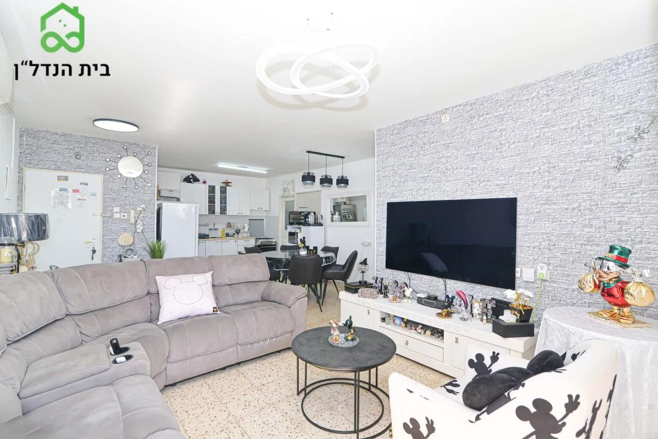 בחריש דירת 3 חדרים בשכונת פרדס חנה