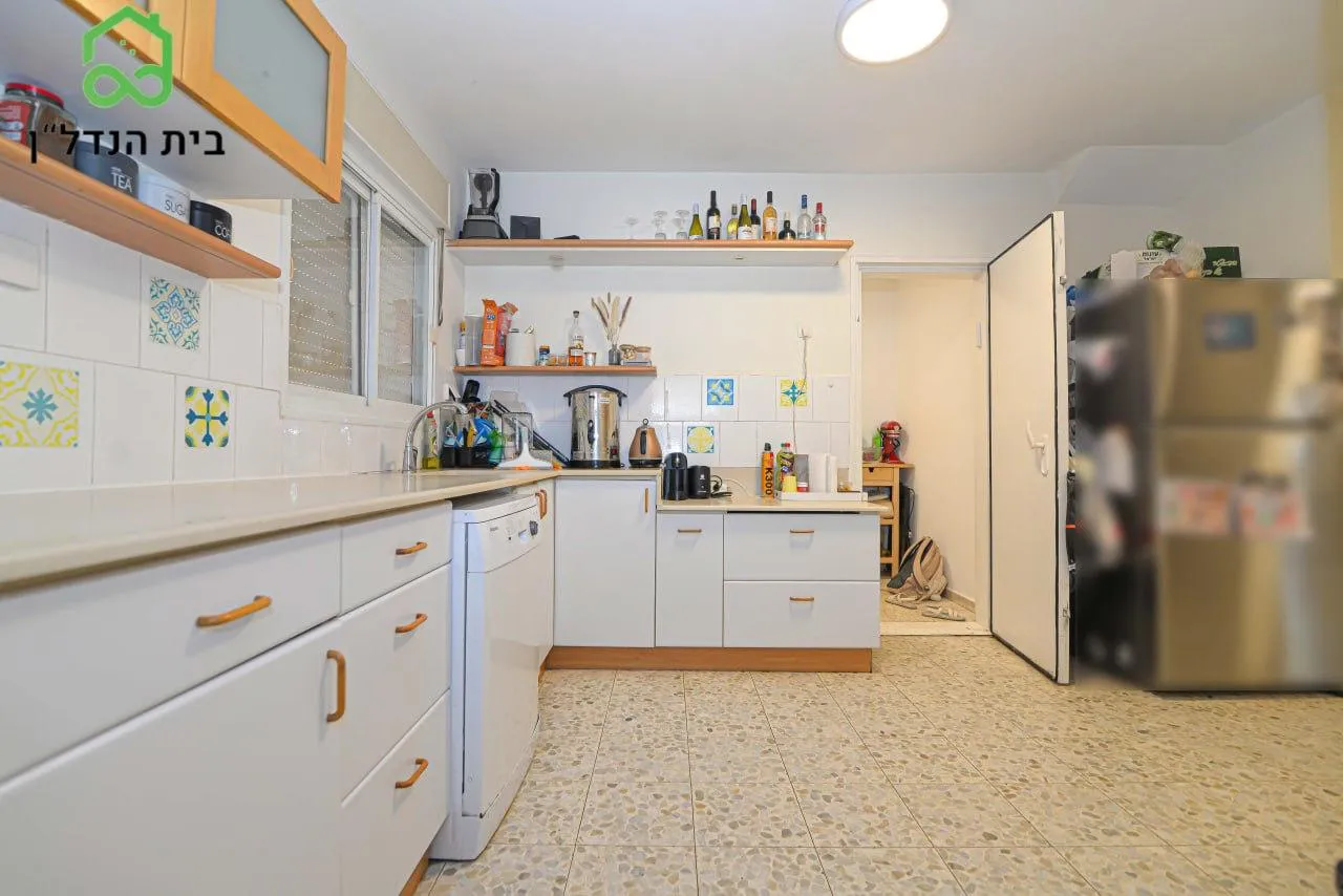 בחריש דירת 5 חדרים בשכונת פרדס חנה