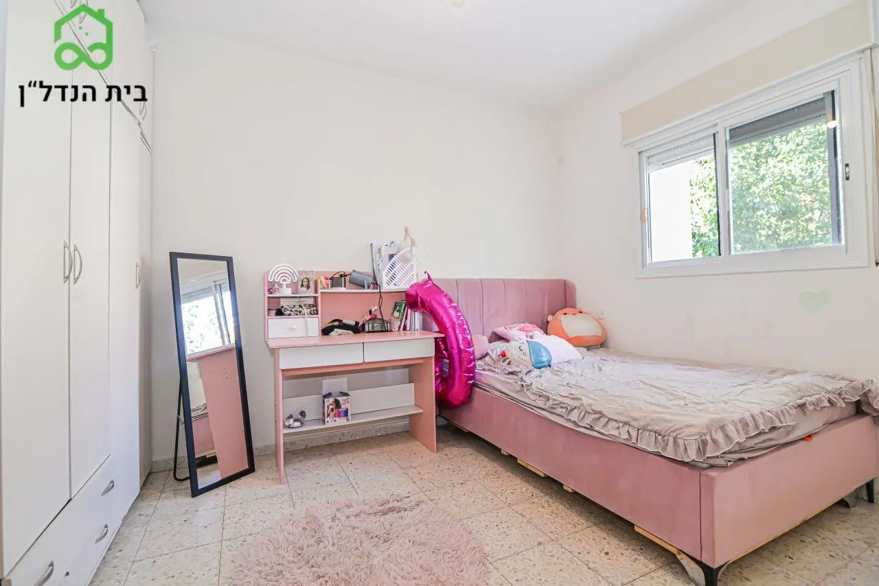 בחריש דירת 5 חדרים בשכונת פרדס חנה