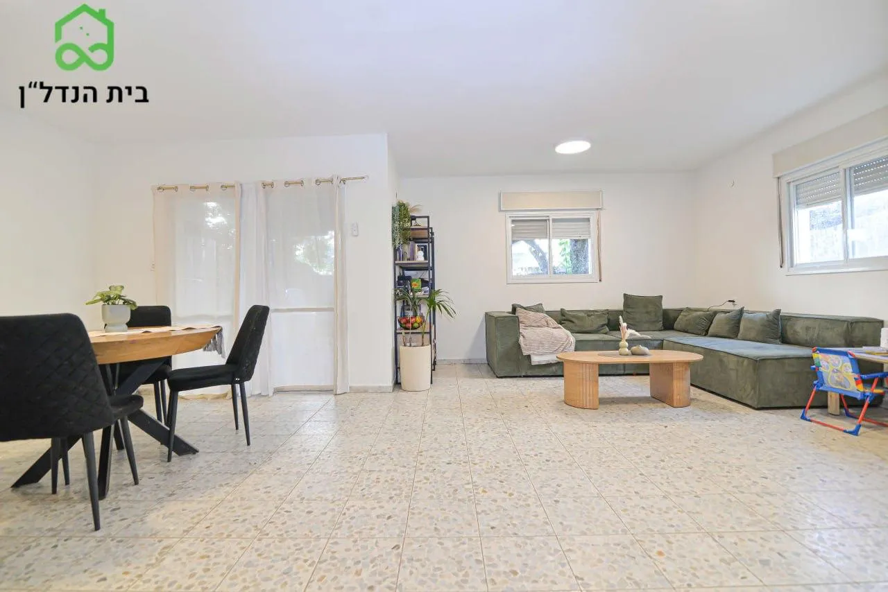 בחריש דירת 5 חדרים בשכונת פרדס חנה