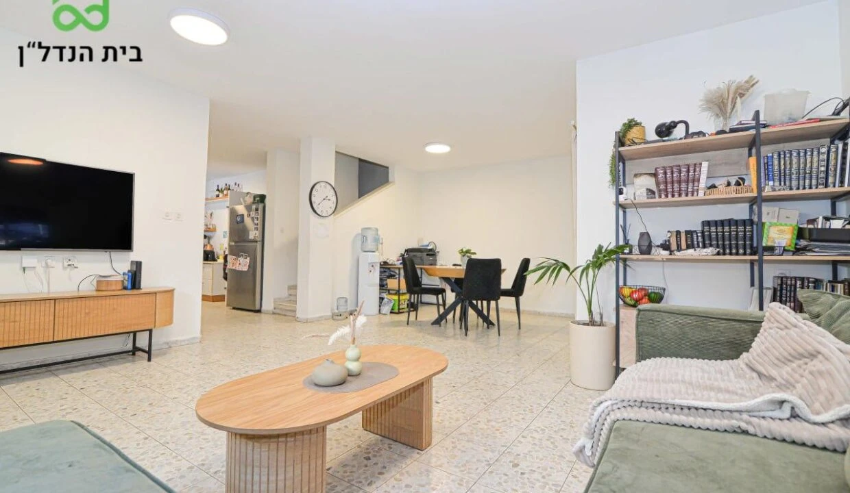 WhatsApp Image 2025-10-20 at 15.34.02 (2)