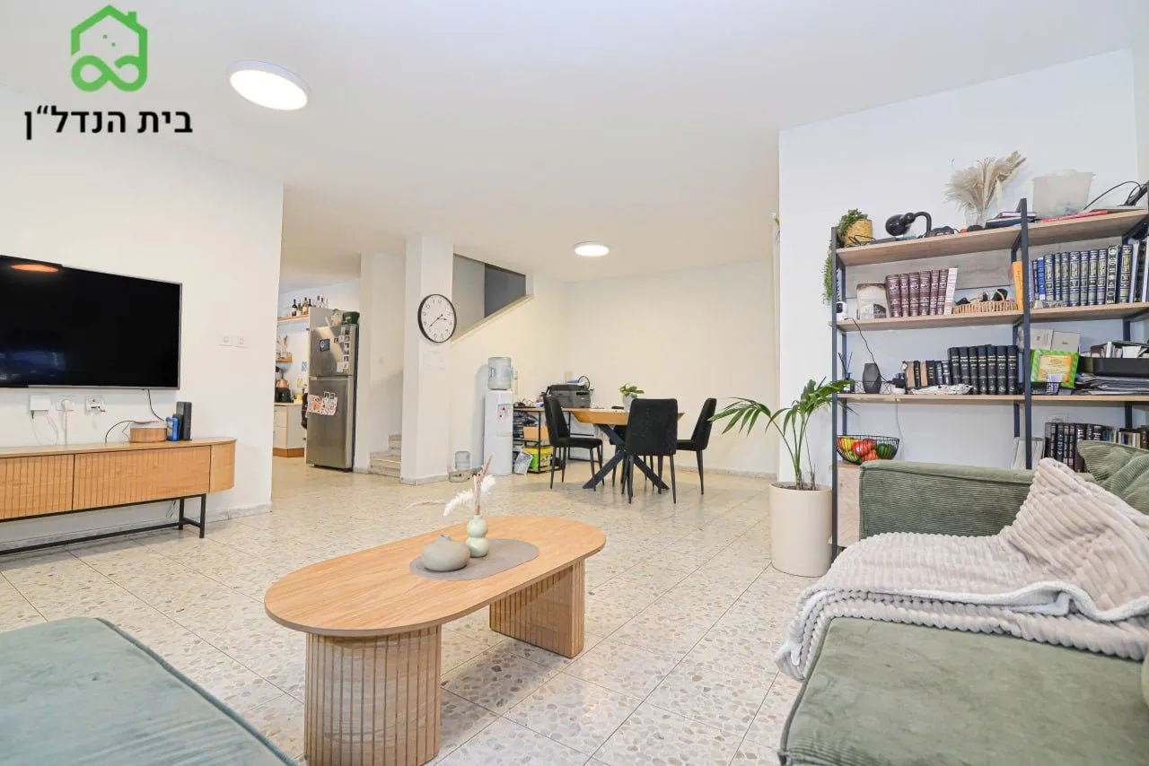 בחריש דירת 5 חדרים בשכונת פרדס חנה