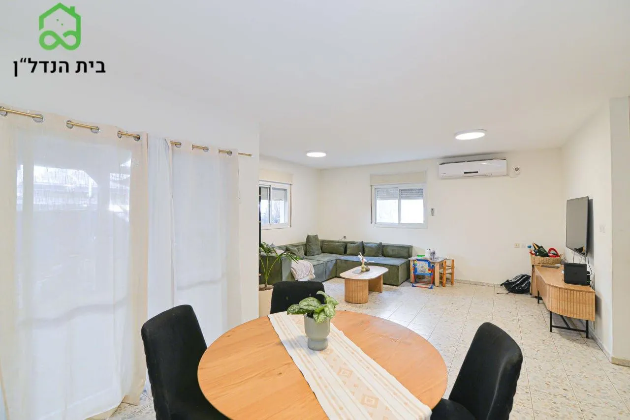 בחריש דירת 5 חדרים בשכונת פרדס חנה